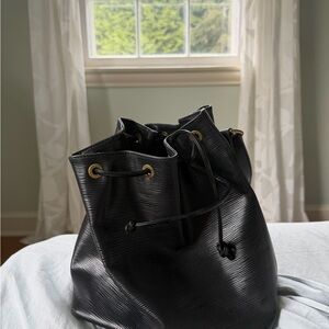 LV Epi Leather Bucket Bag (WORN)